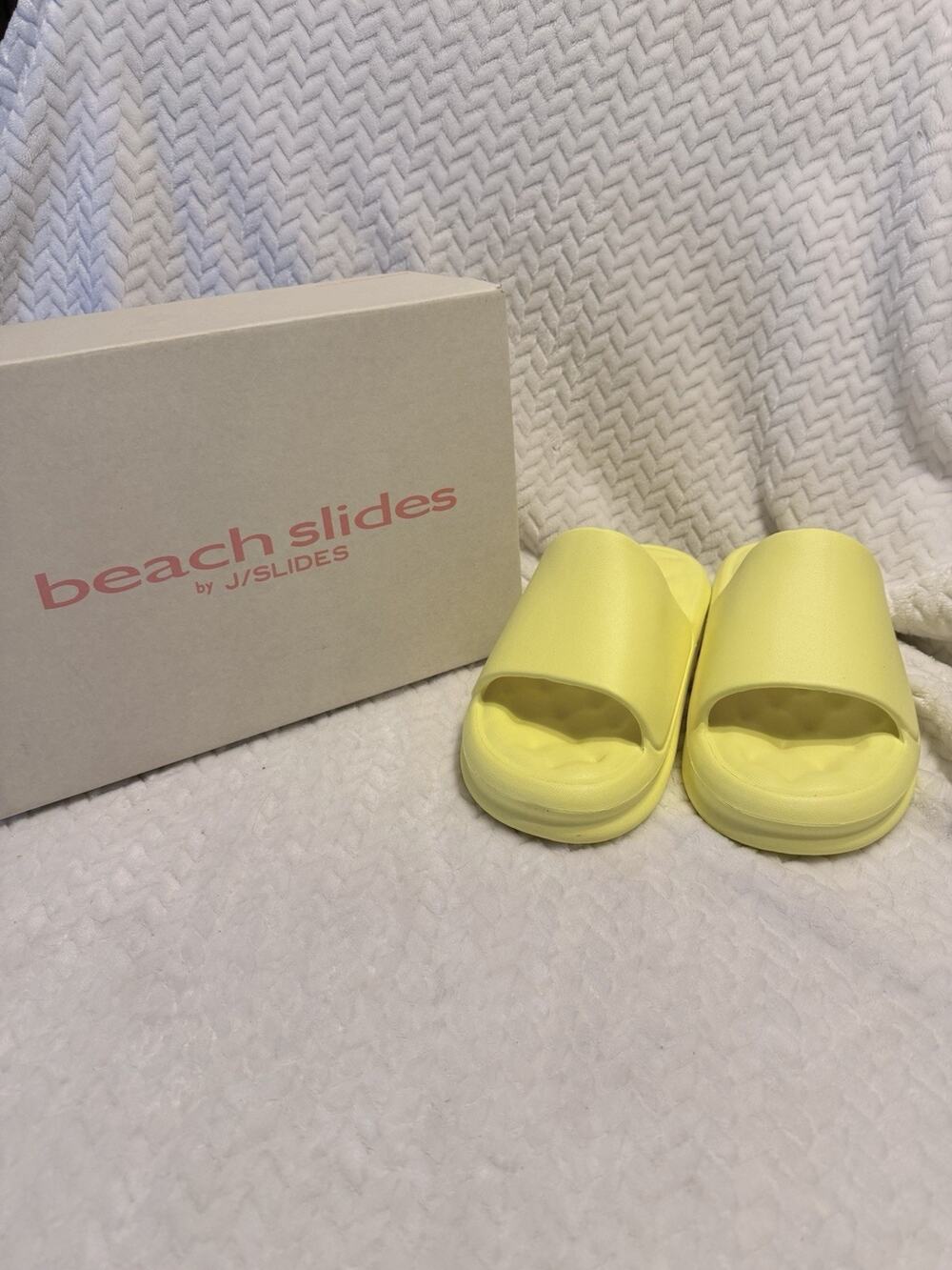 J/Slides Beach Slides Women’s 8M Yellow EVA Squish Platform Sandals NEW